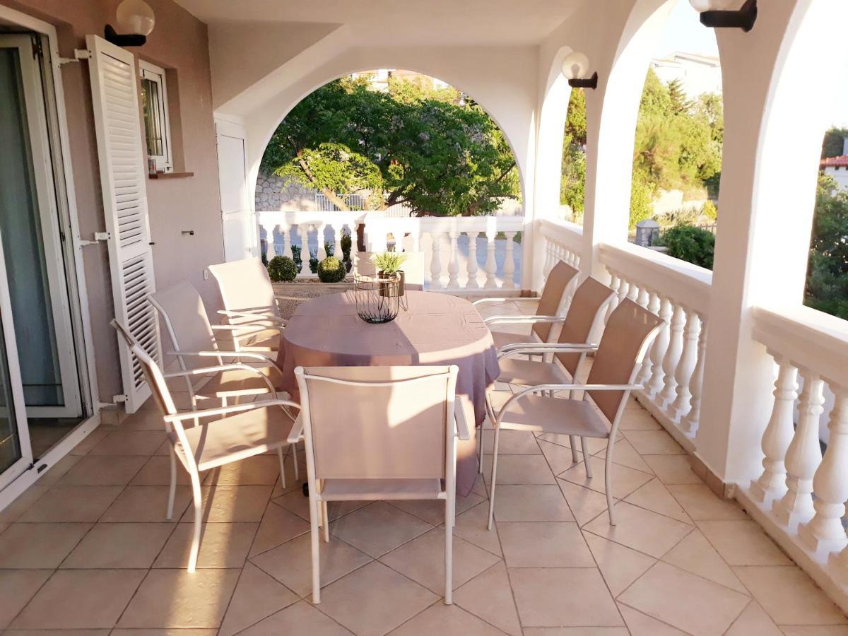 Villa Mihaela - Apartment Ika Cesarica Exterior photo