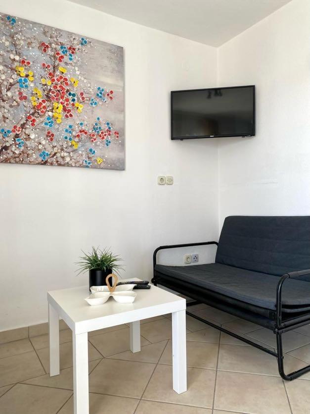 Villa Mihaela - Apartment Ika Cesarica Exterior photo